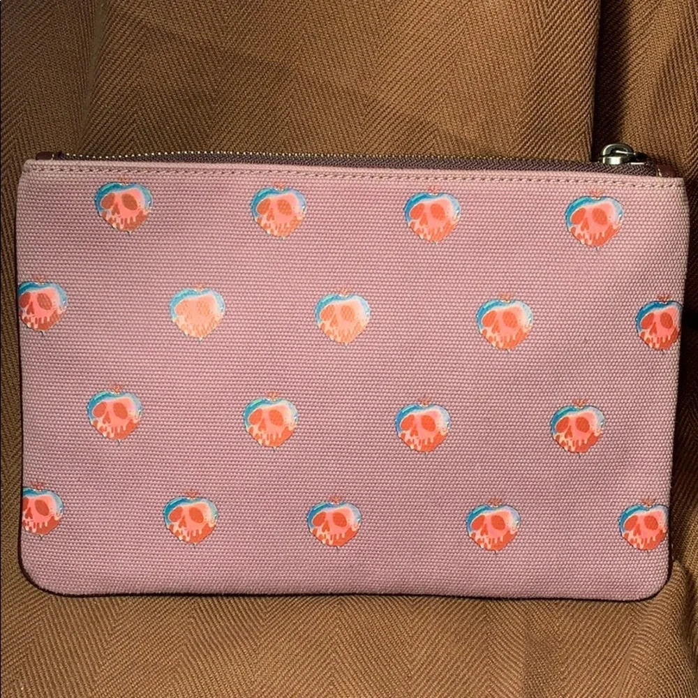 NWT Coach Snow White Disney canvas pouch w/zipper